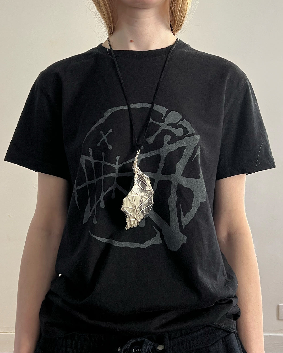RAAGGGEEEE Caged Shell Necklace 004