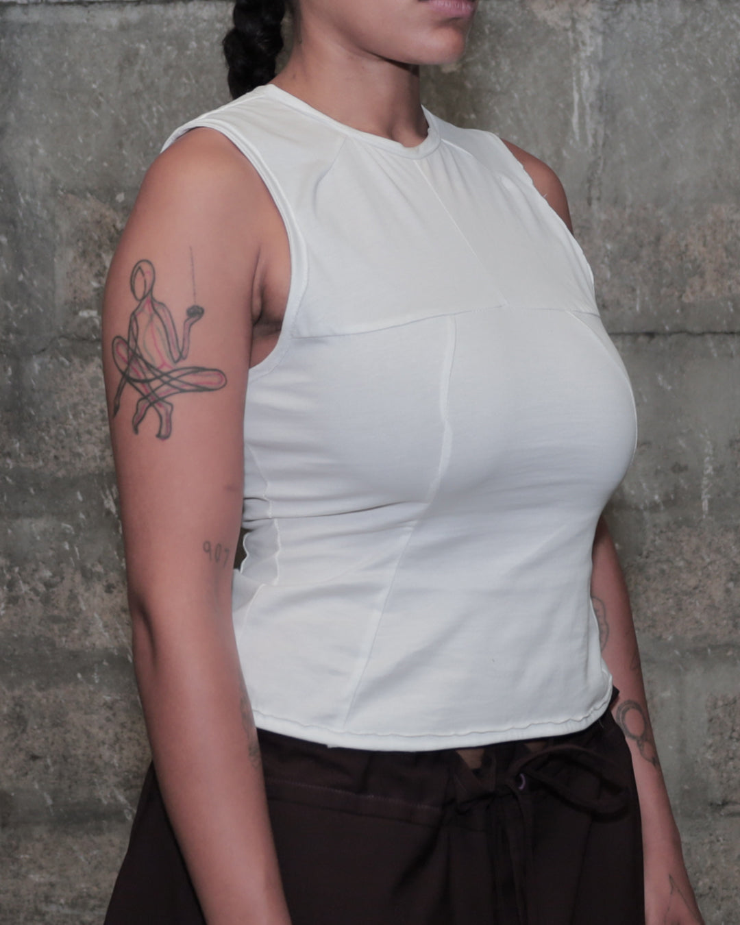 001 TANK_WHITE